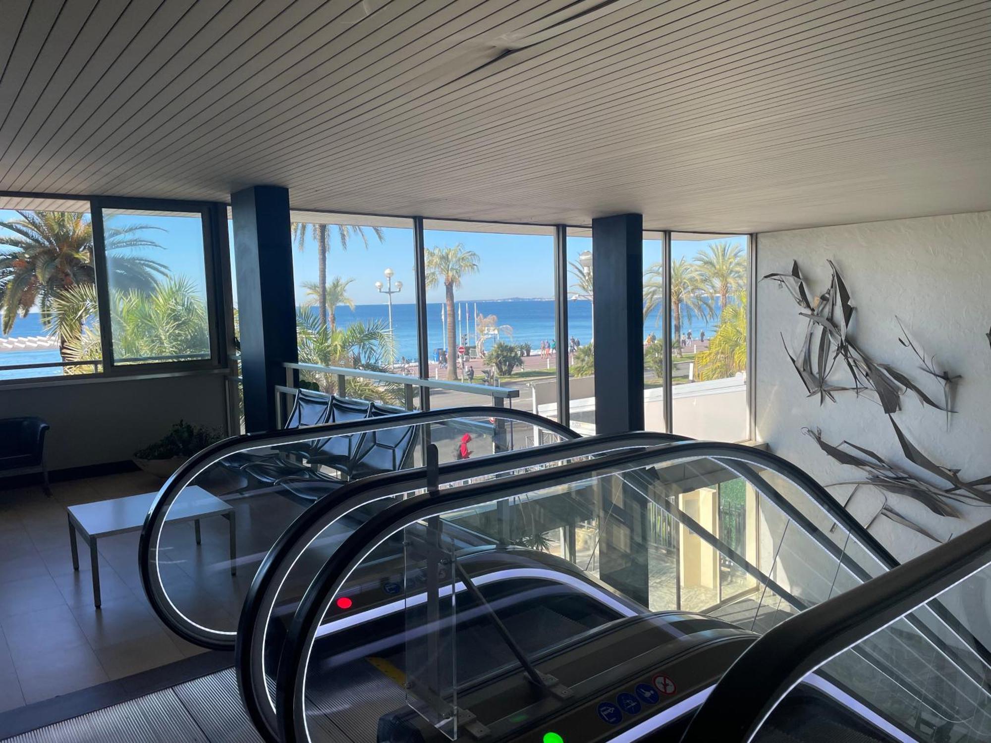 With Terrace & Rooftop Pool In Promenade Des Nizza